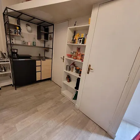 Cozy And - D'hote Homestay Paris